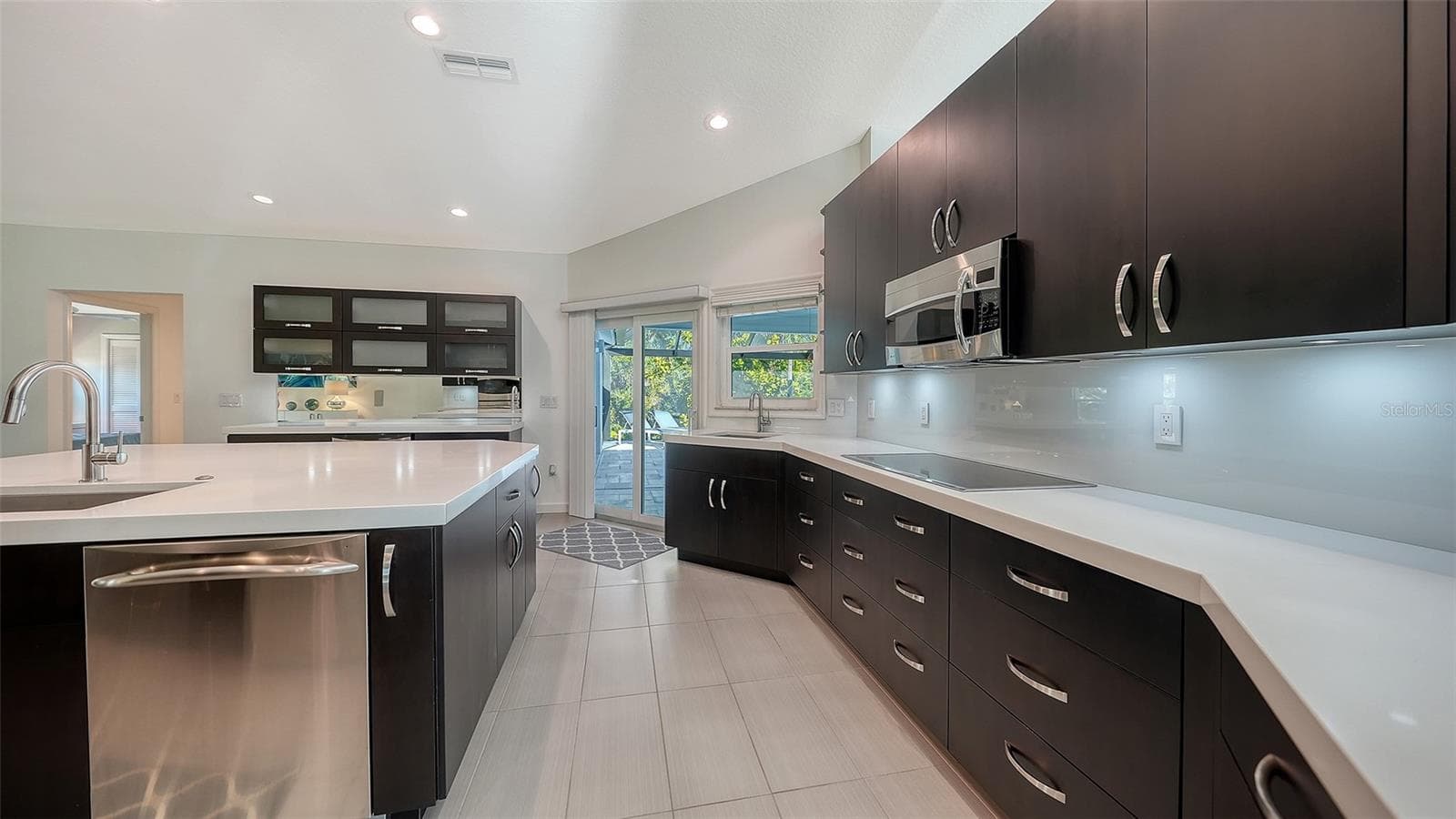 Single Family Residence at 6948 STETSON STREET CIR, SARASOTA, photo 9 of 53