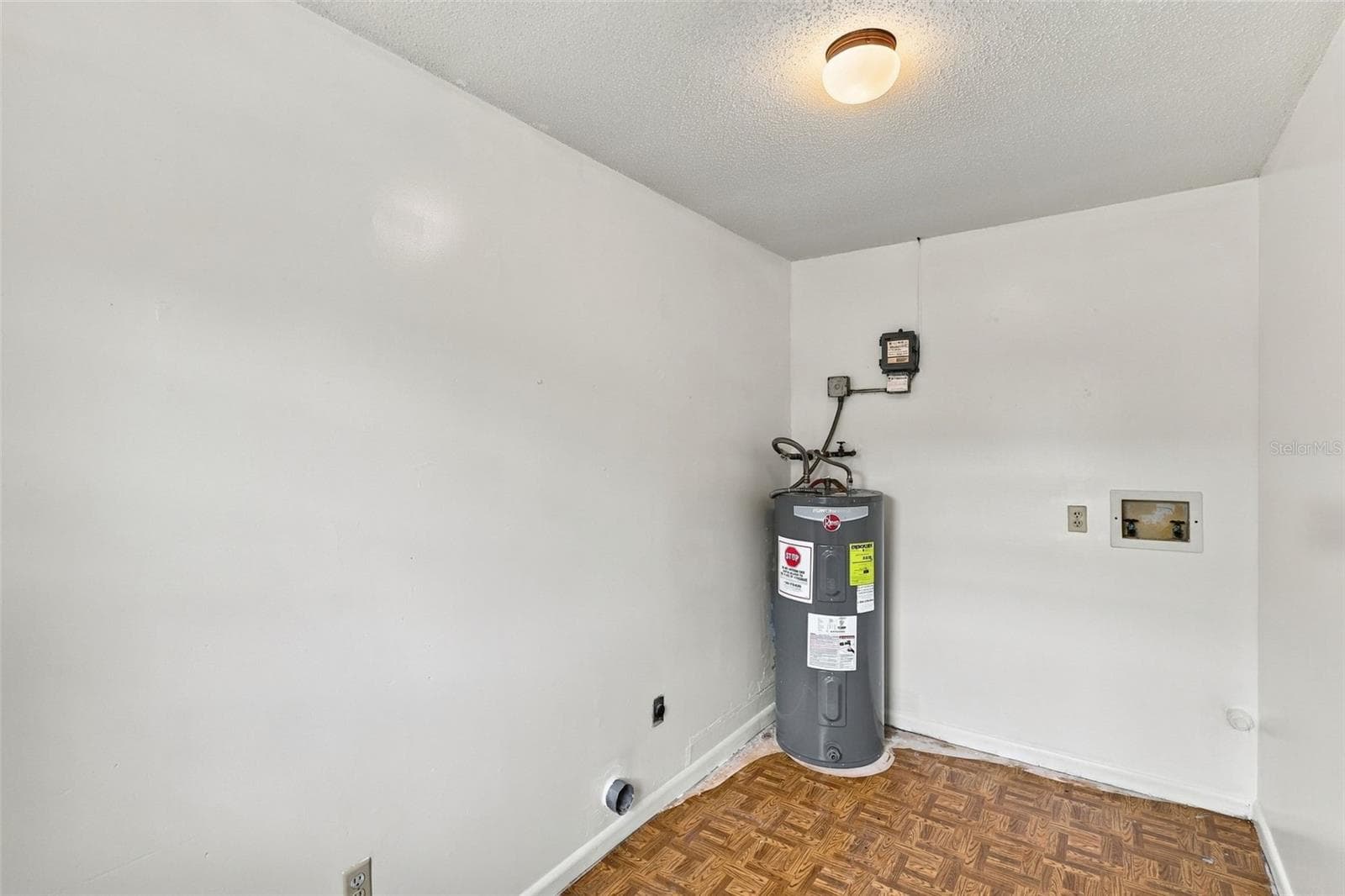 Laundry room - 711 THISTLE PL, WINTER SPRINGS