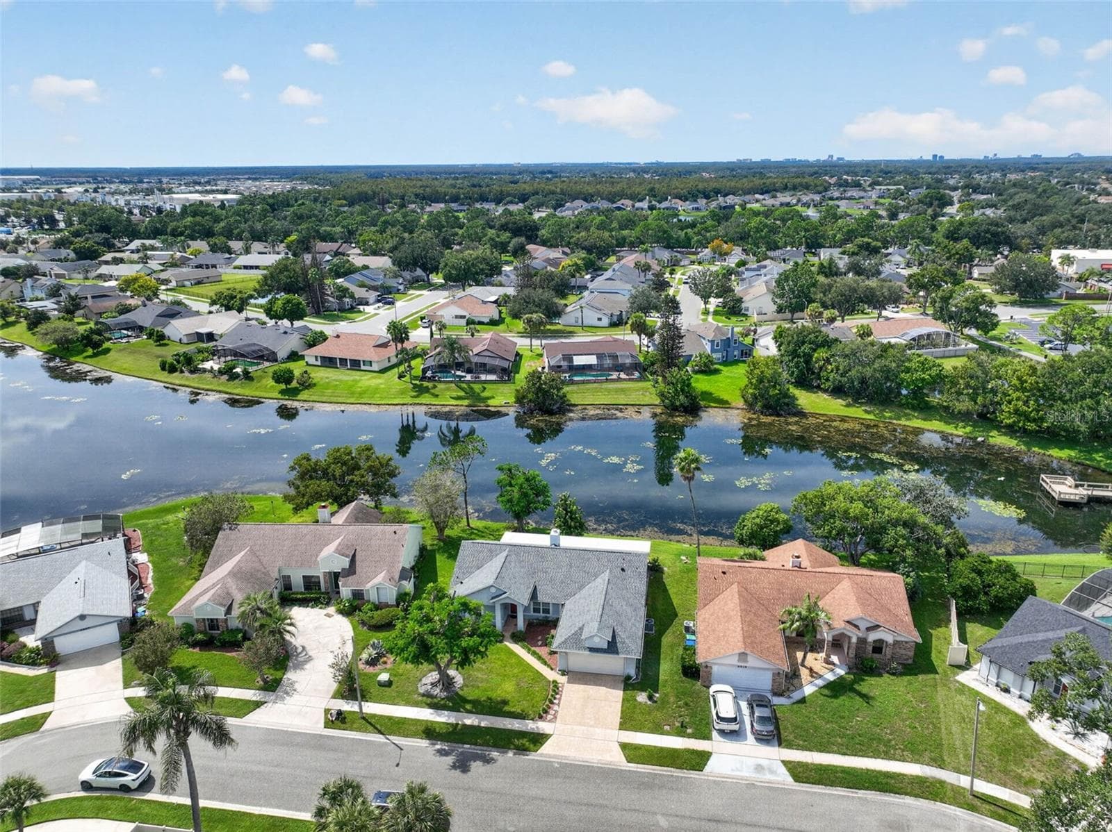 2925 EAGLE LAKE DR