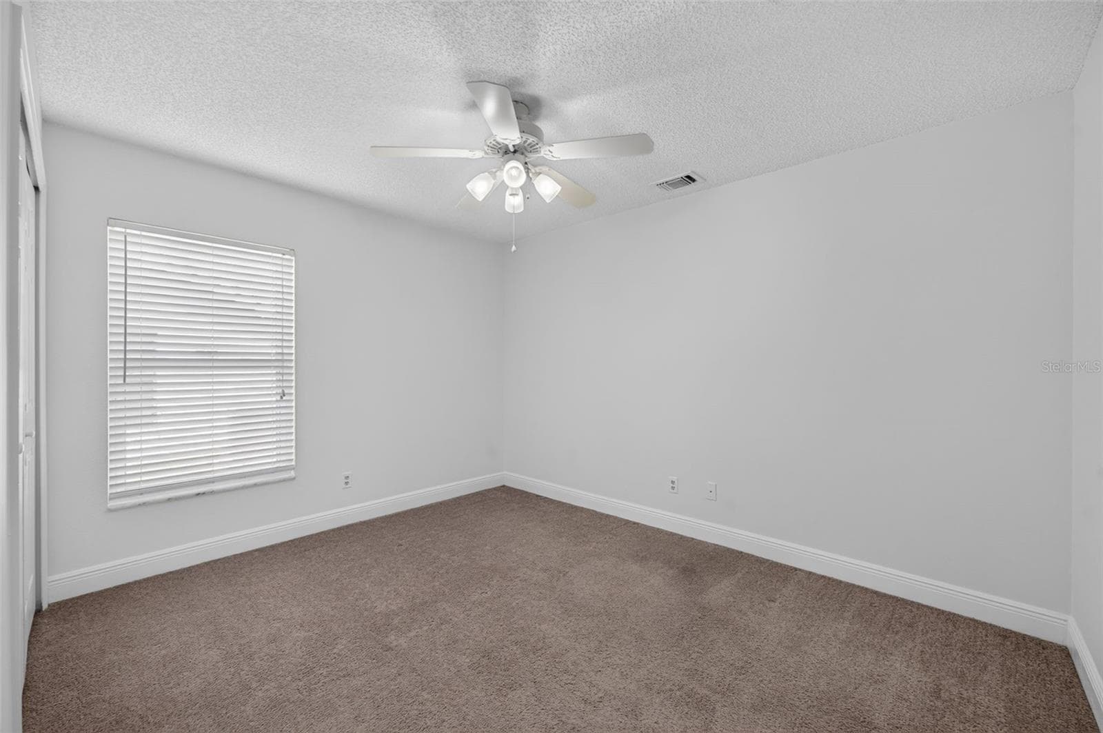 Bedroom 2 - 2925 EAGLE LAKE DR, ORLANDO