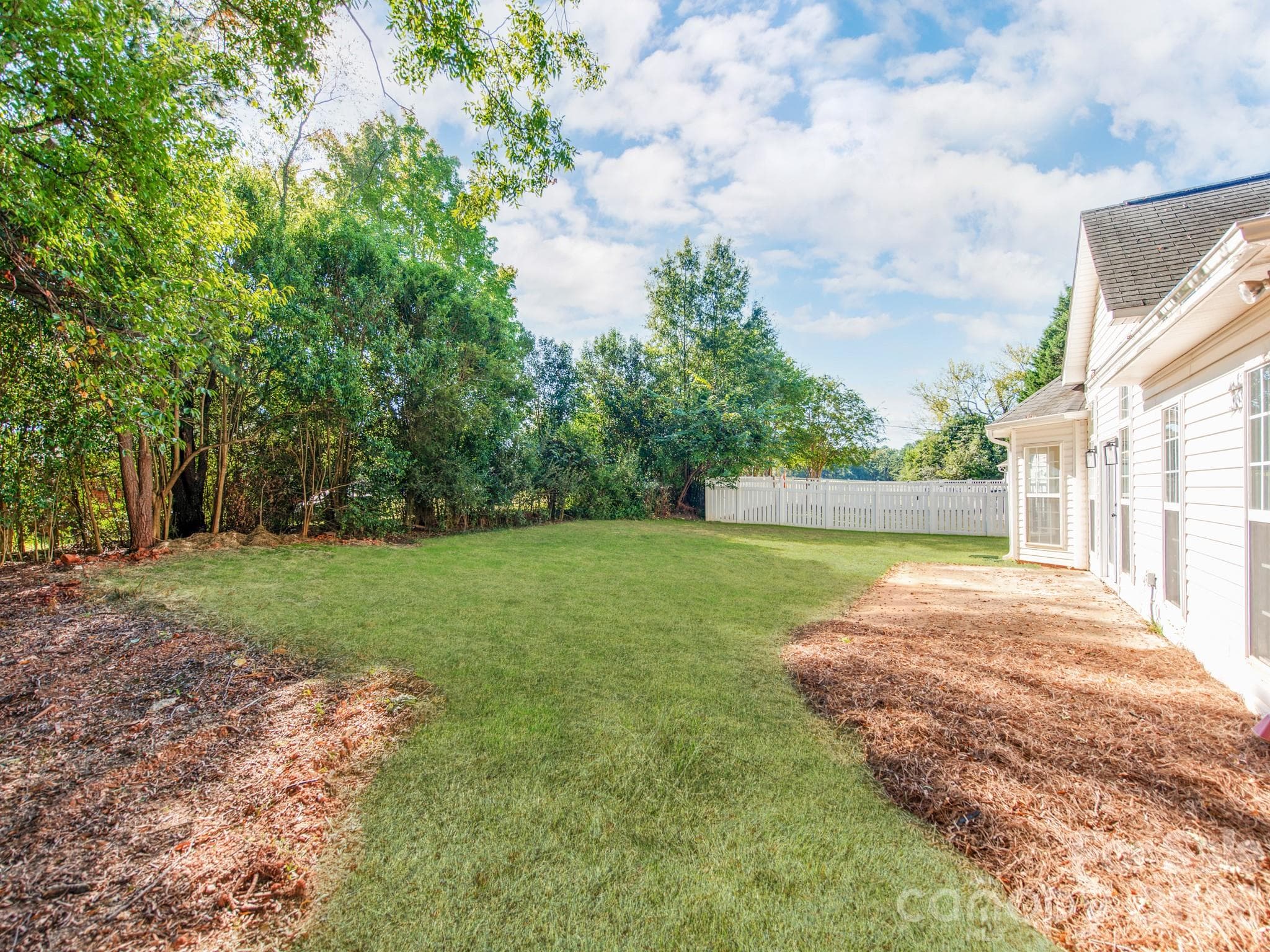 Single Family Residence at 810 Greenhill Drive, Charlotte, photo 32 of 33