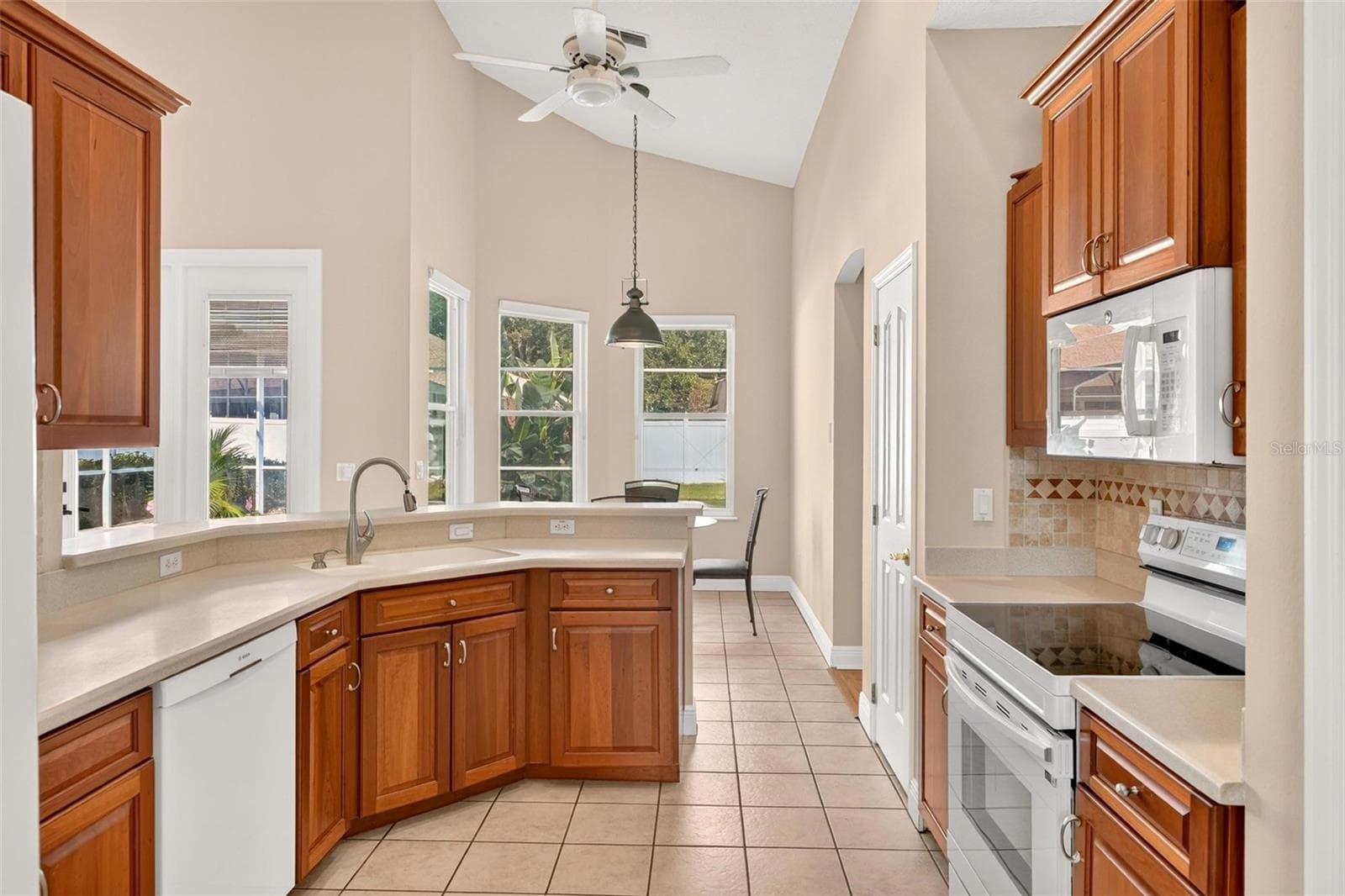 Single Family Residence at 5206 HAWFORD CIR, BELLE ISLE, photo 25 of 66