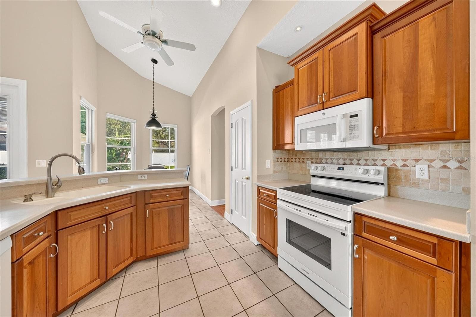 Single Family Residence at 5206 HAWFORD CIR, BELLE ISLE, photo 26 of 66