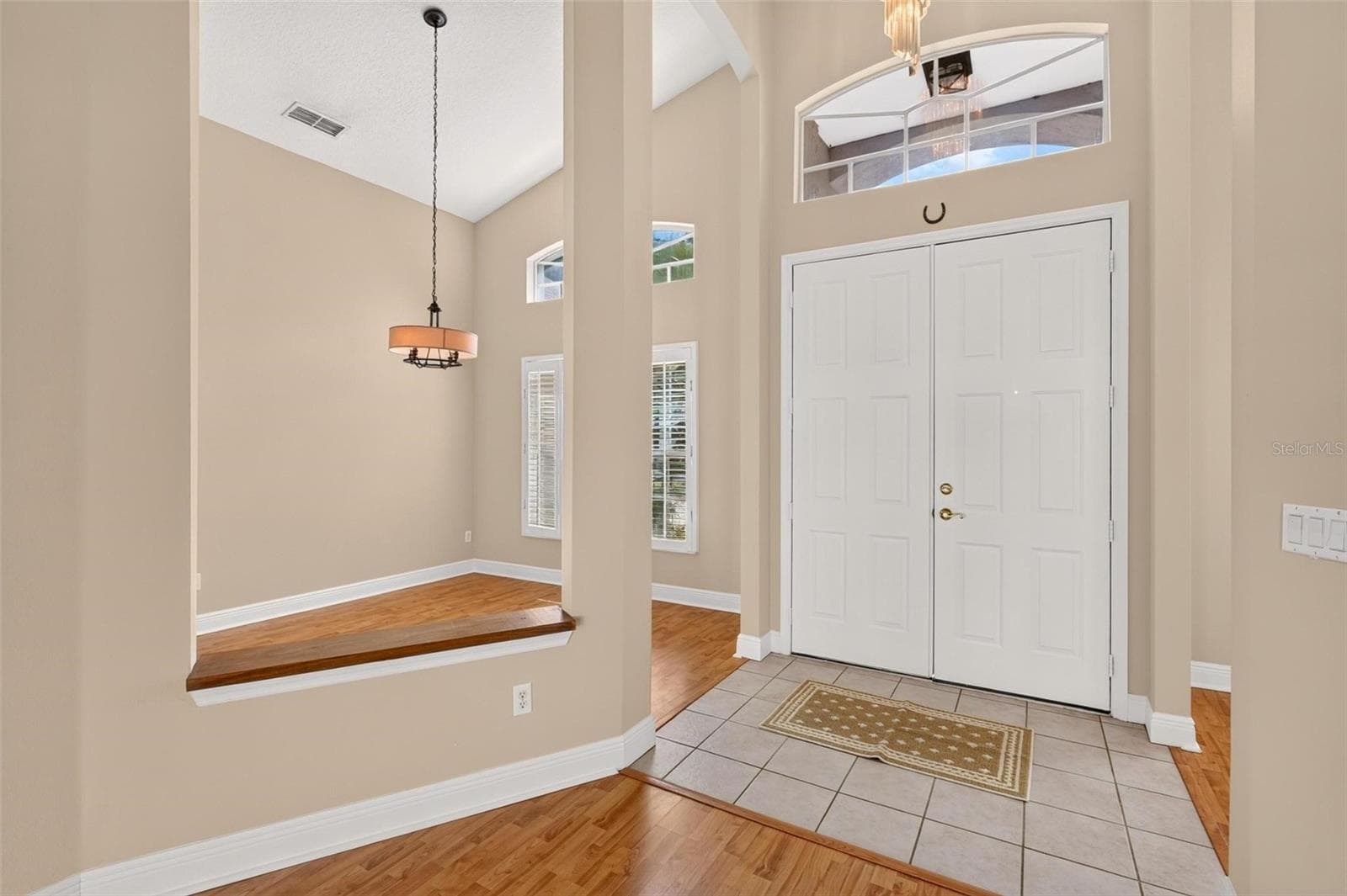 Front Entrance & Dining Room - 5206 HAWFORD CIR, BELLE ISLE