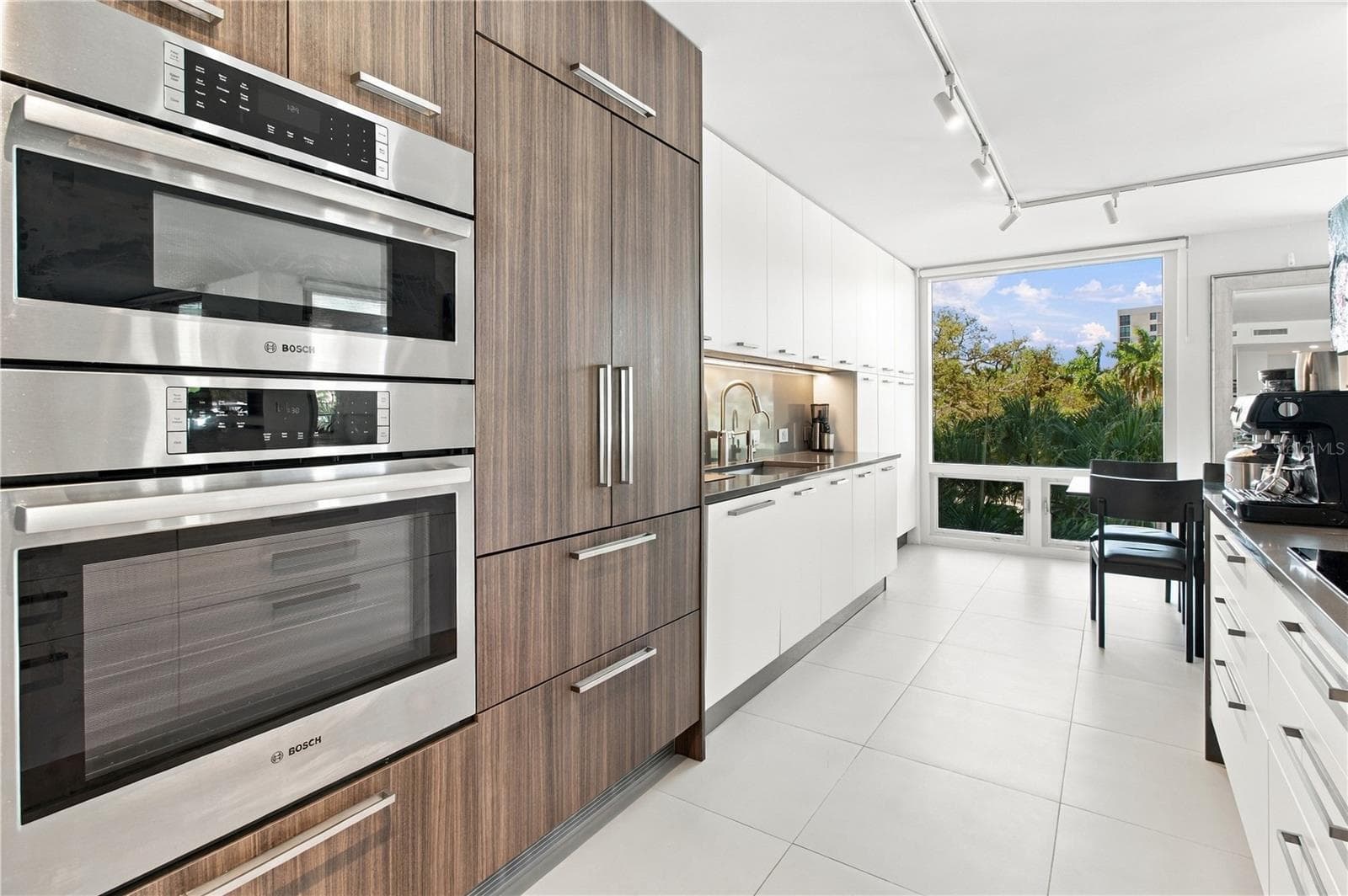Bosch Microwave Speed Oven and Convection Oven - 1111 N GULFSTREAM AVE #3D, SARASOTA
