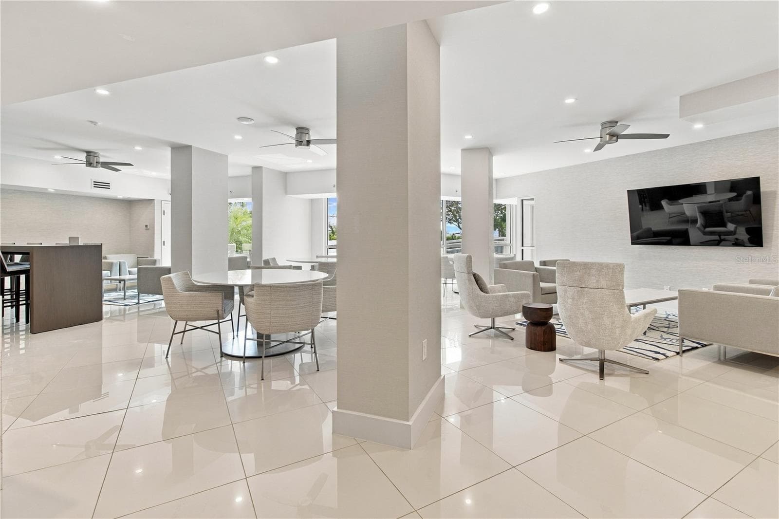 Club Room - 1111 N GULFSTREAM AVE #3D, SARASOTA