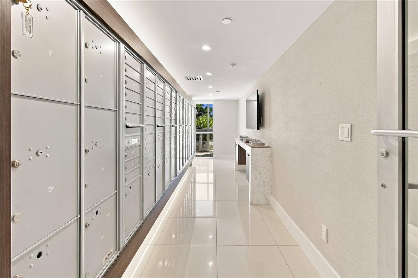 Mail Room - 1111 N GULFSTREAM AVE #3D, SARASOTA