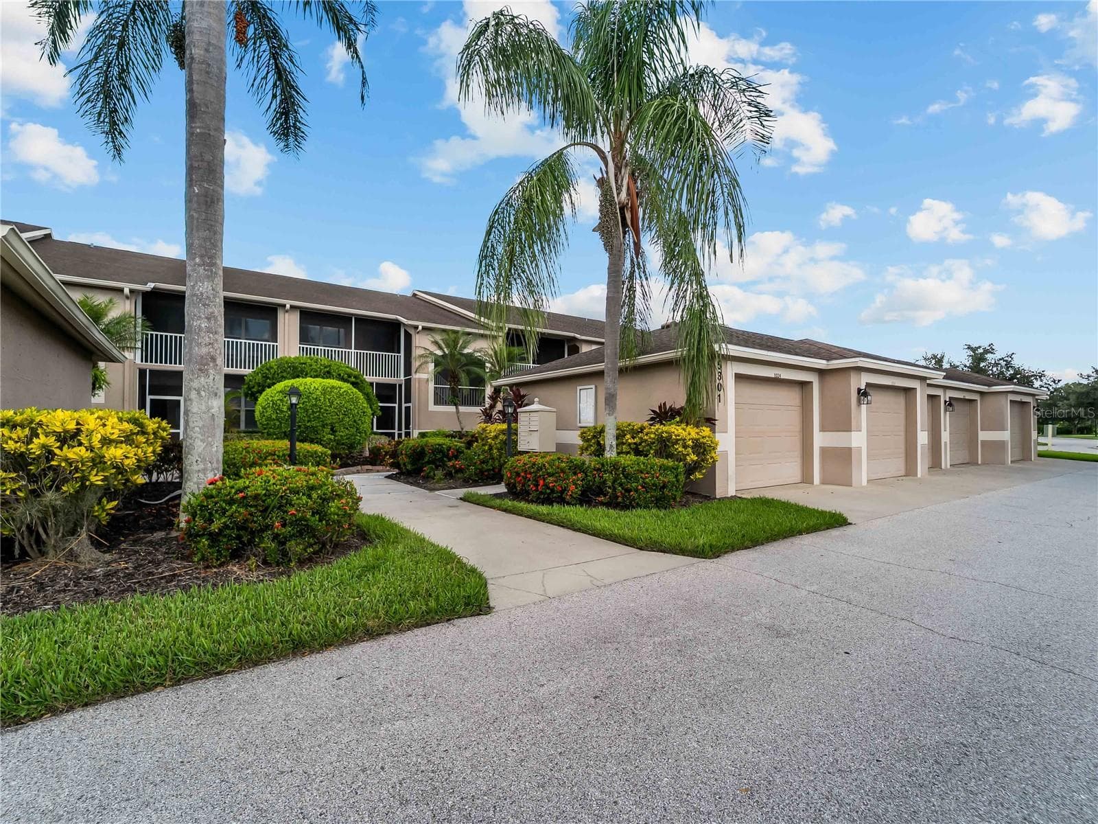 5301 MAHOGANY RUN AVE ##1024