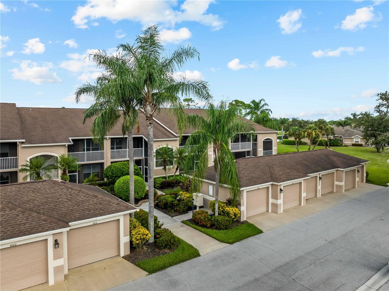 Condominium at 5301 MAHOGANY RUN AVE ##1024, SARASOTA, photo 2 of 57