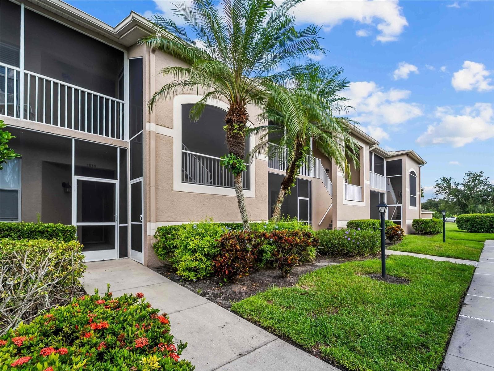 Condominium at 5301 MAHOGANY RUN AVE ##1024, SARASOTA, photo 4 of 57