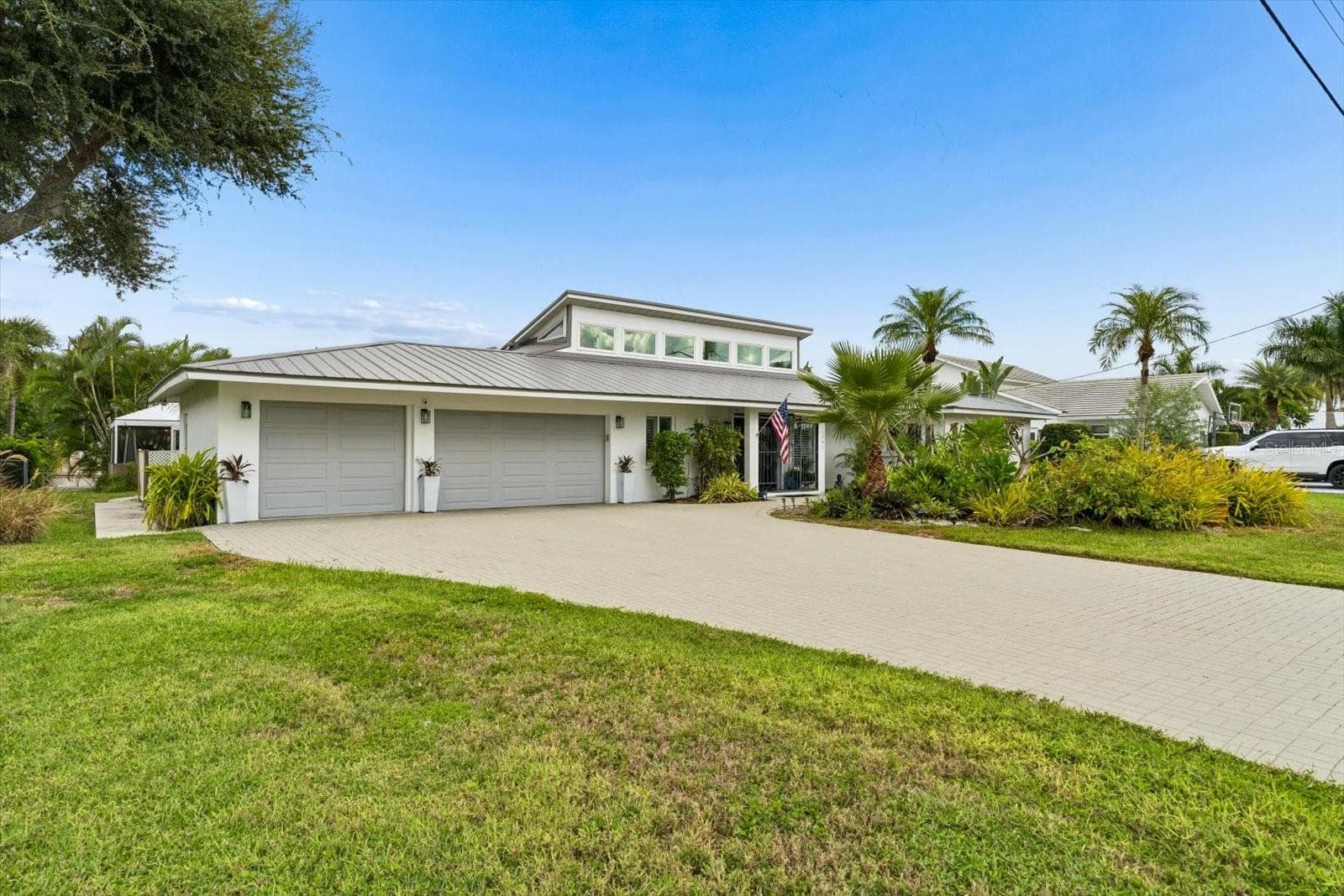 3 Car Garage - 1741 STANFORD LN, SARASOTA