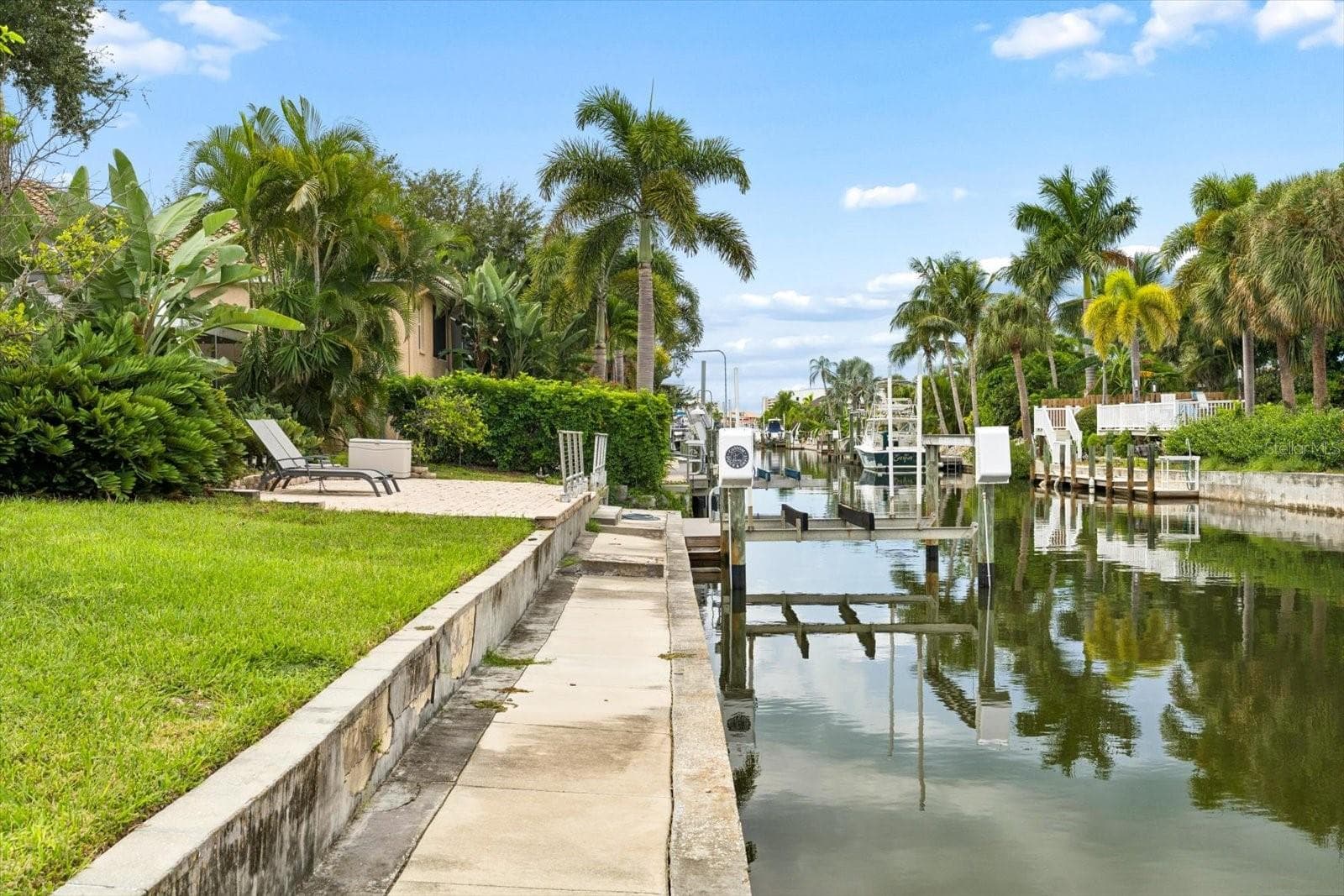 Seawall and canal to Sarasota Bay - 1741 STANFORD LN, SARASOTA