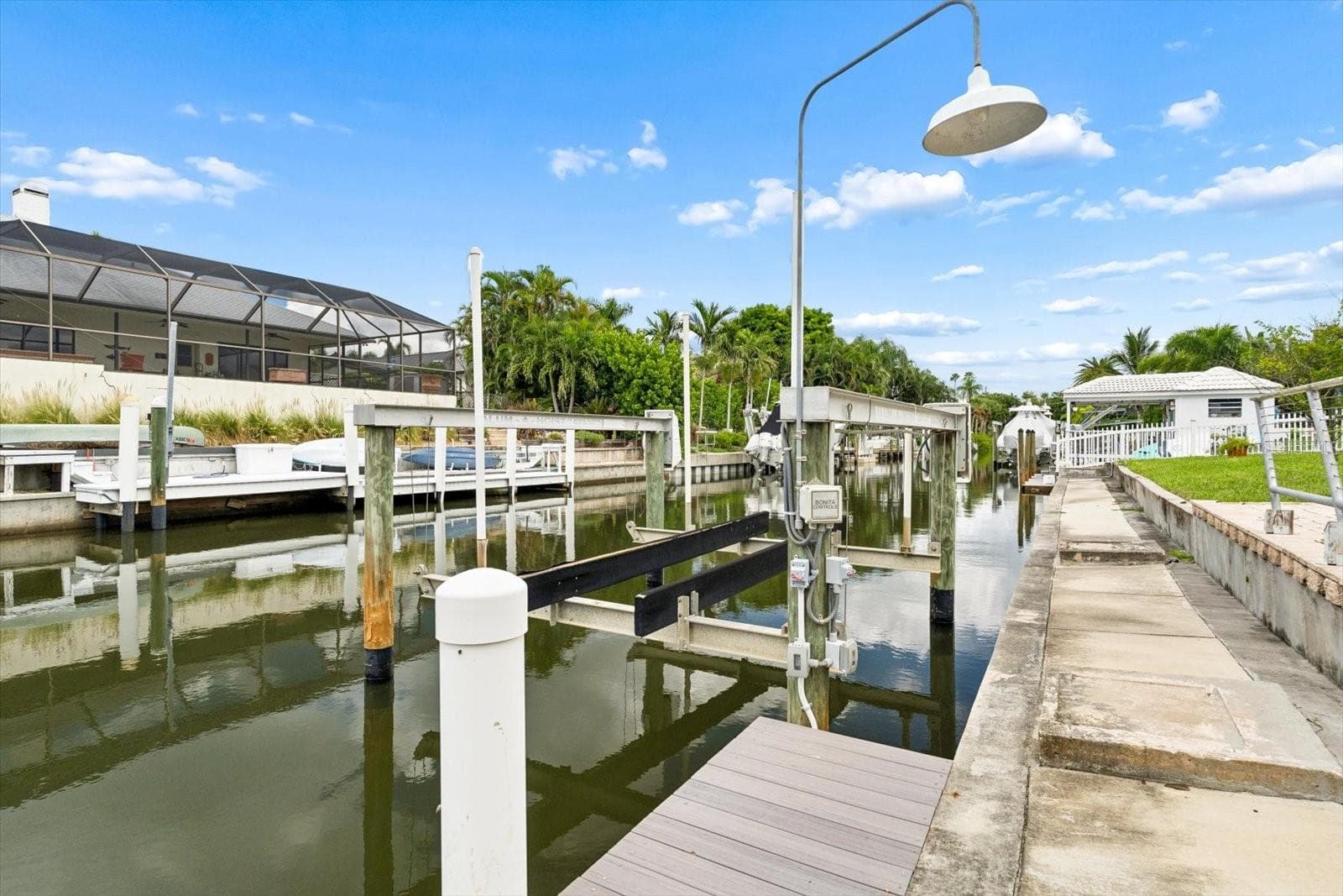 10,000 lb boat lift - 1741 STANFORD LN, SARASOTA