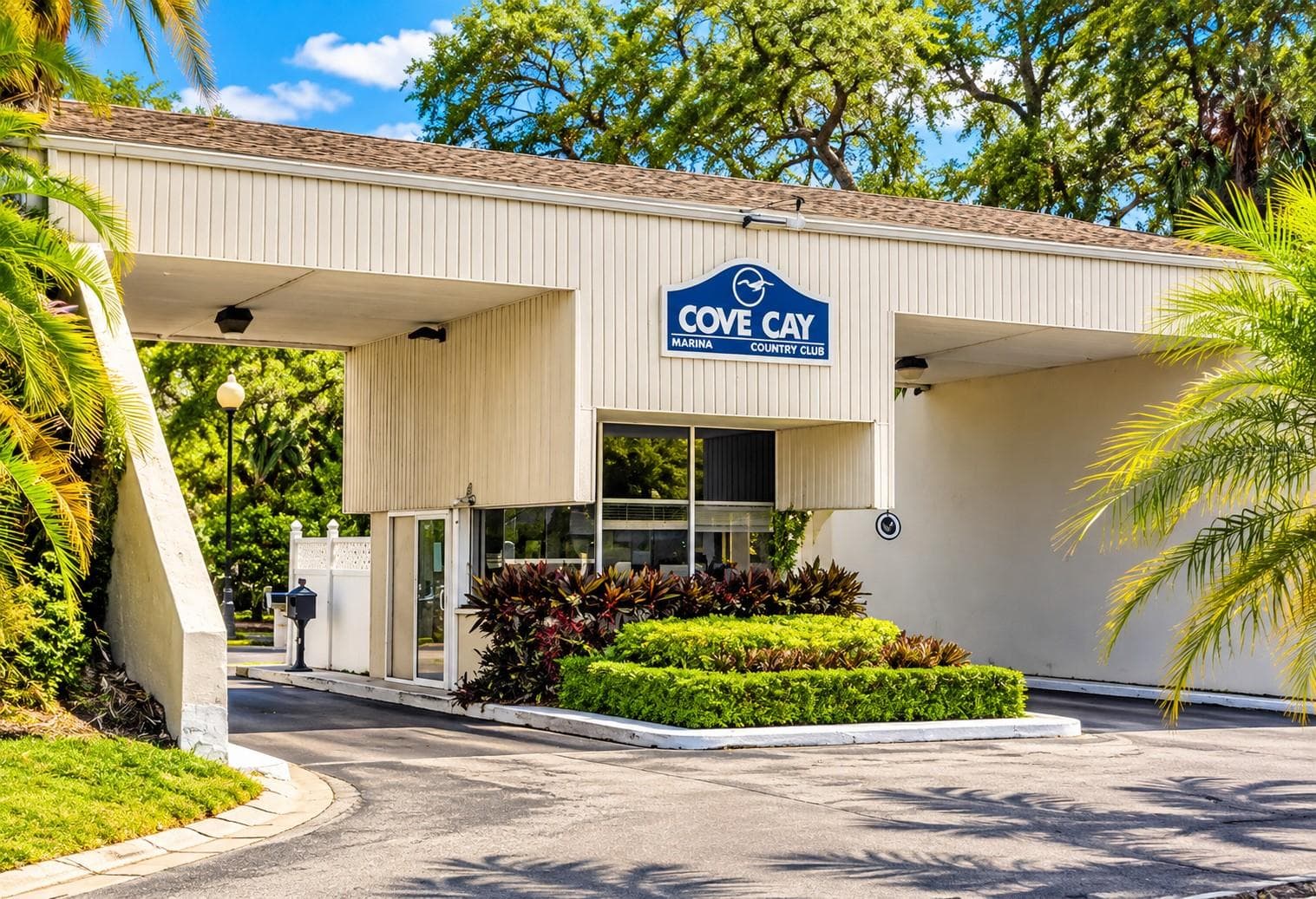 Condominium at 2620 COVE CAY DR #306, CLEARWATER, photo 35 of 47