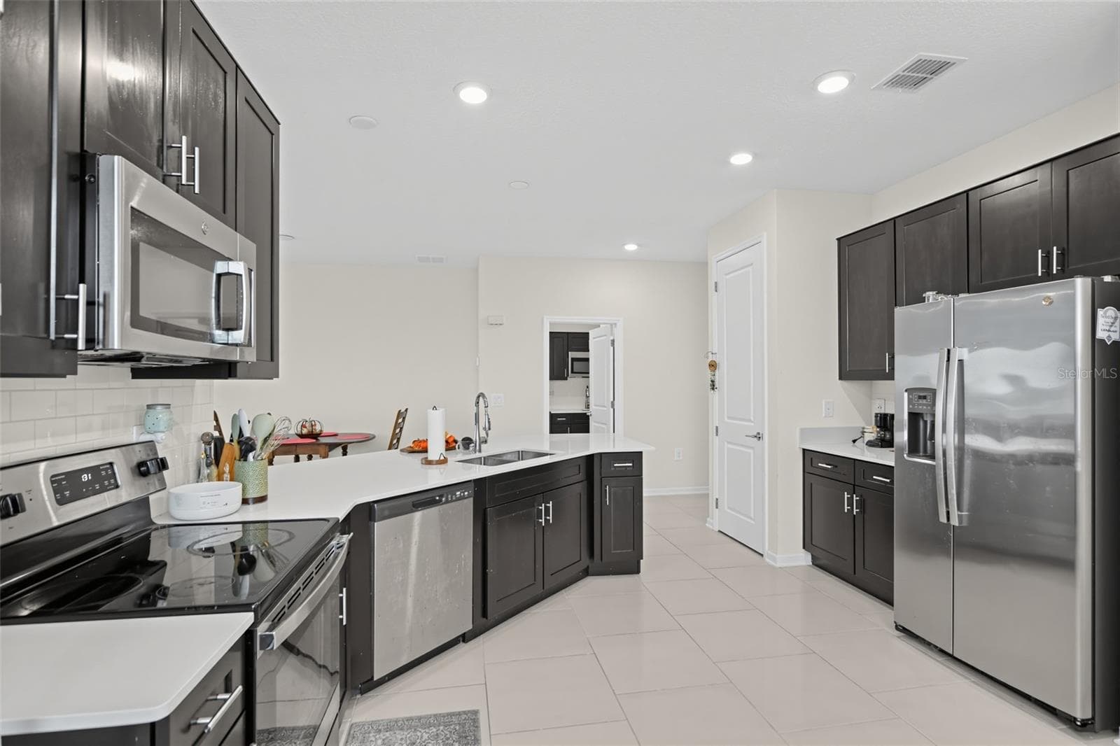 Single Family Residence at 6995 CHURCH LAKE ST, GROVELAND, photo 5 of 30