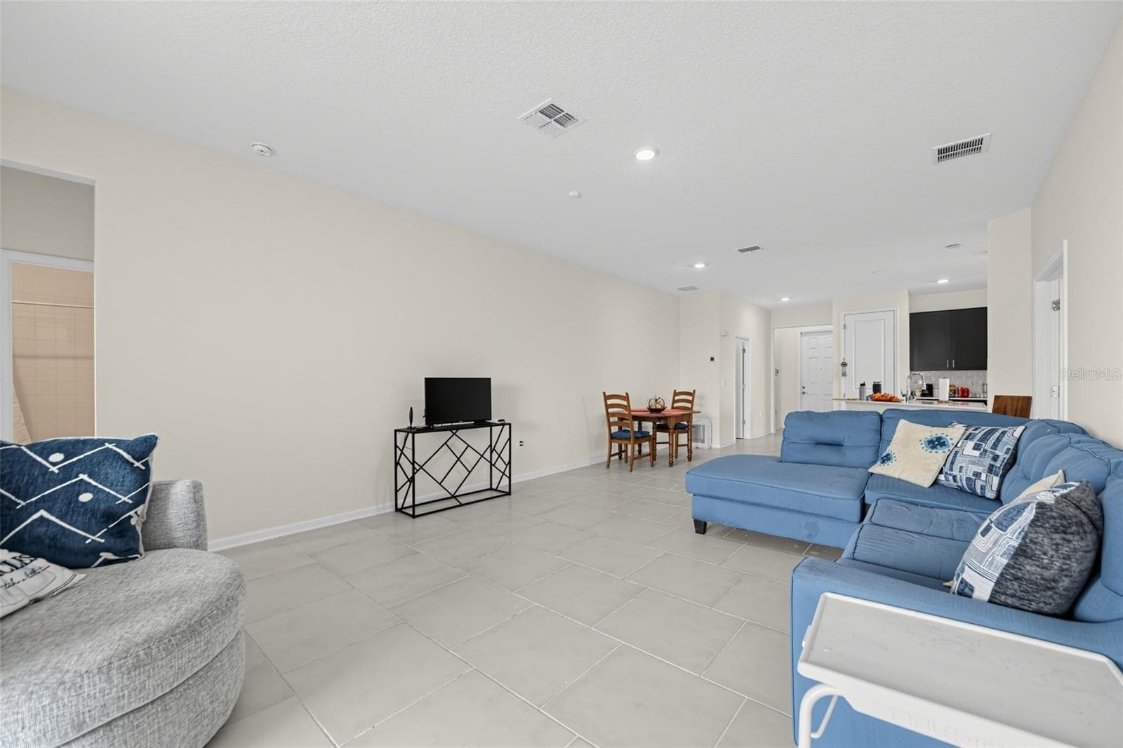 Single Family Residence at 6995 CHURCH LAKE ST, GROVELAND, photo 10 of 30