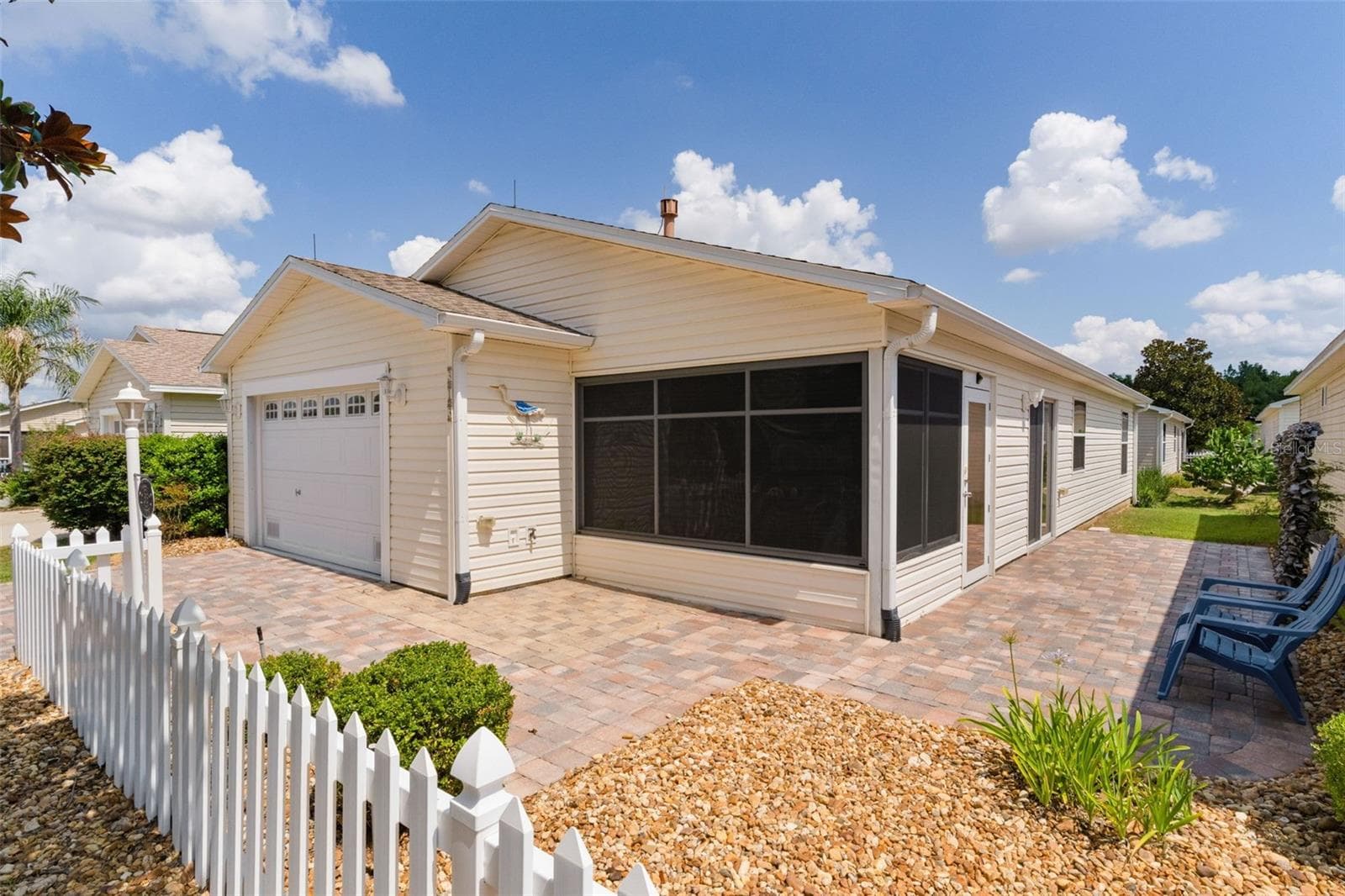 BEAUTIFUL PATIO AREA - 313 VARNVILLE WAY, THE VILLAGES