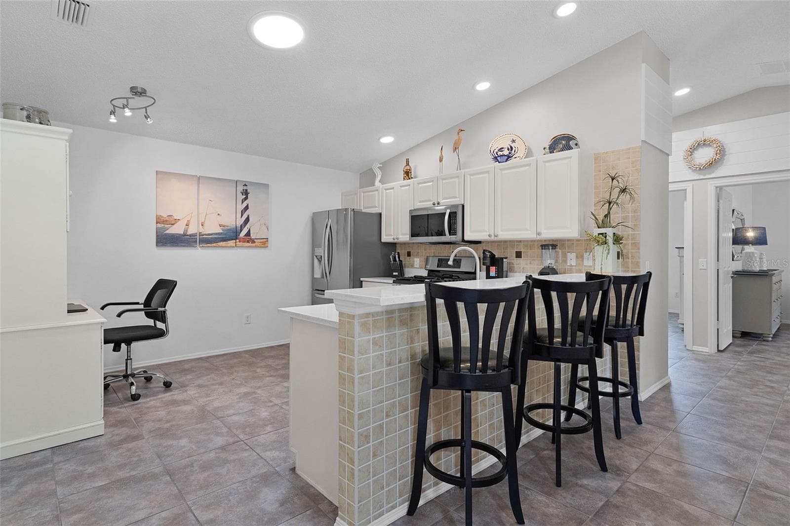 ROOM FOR DESK OR EAT IN KITCHEN - 313 VARNVILLE WAY, THE VILLAGES