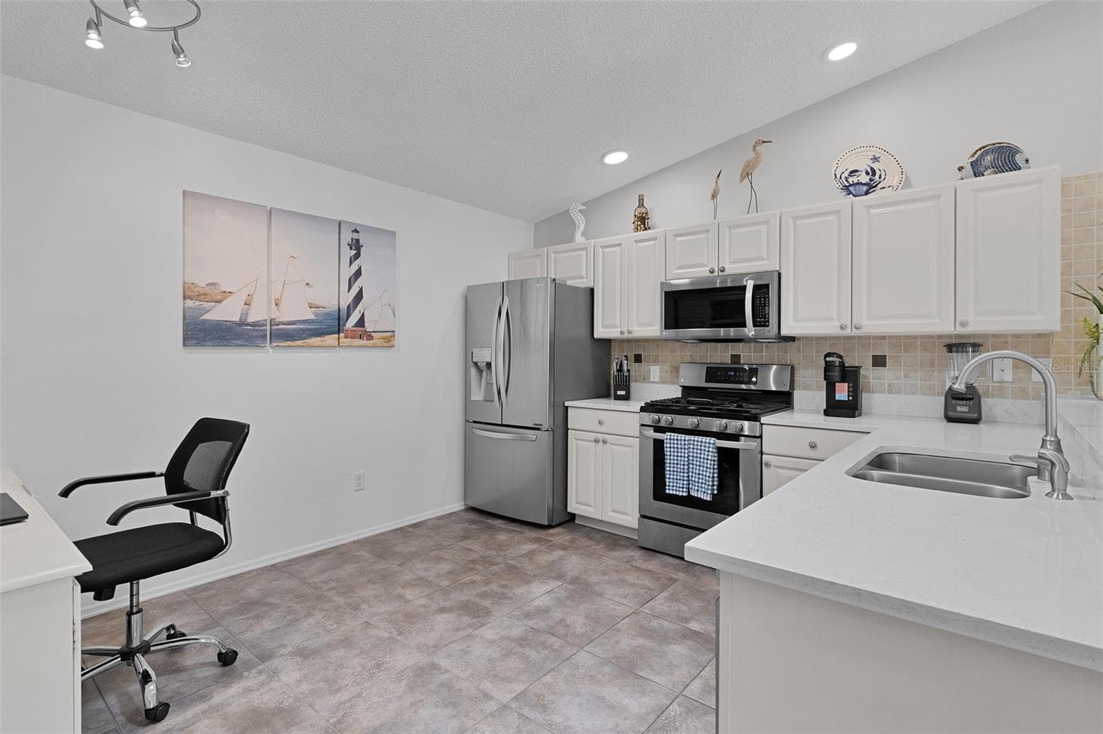 Villa at 313 VARNVILLE WAY, THE VILLAGES, photo 13 of 42