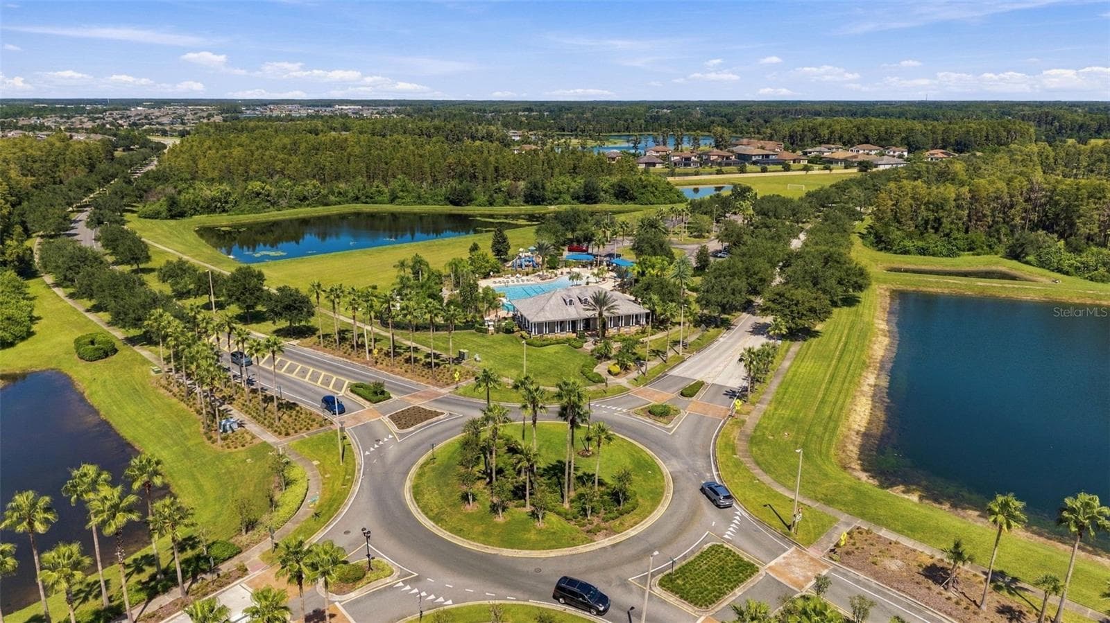 Roundabout - 3508 MAJESTIC VIEW DR, LUTZ