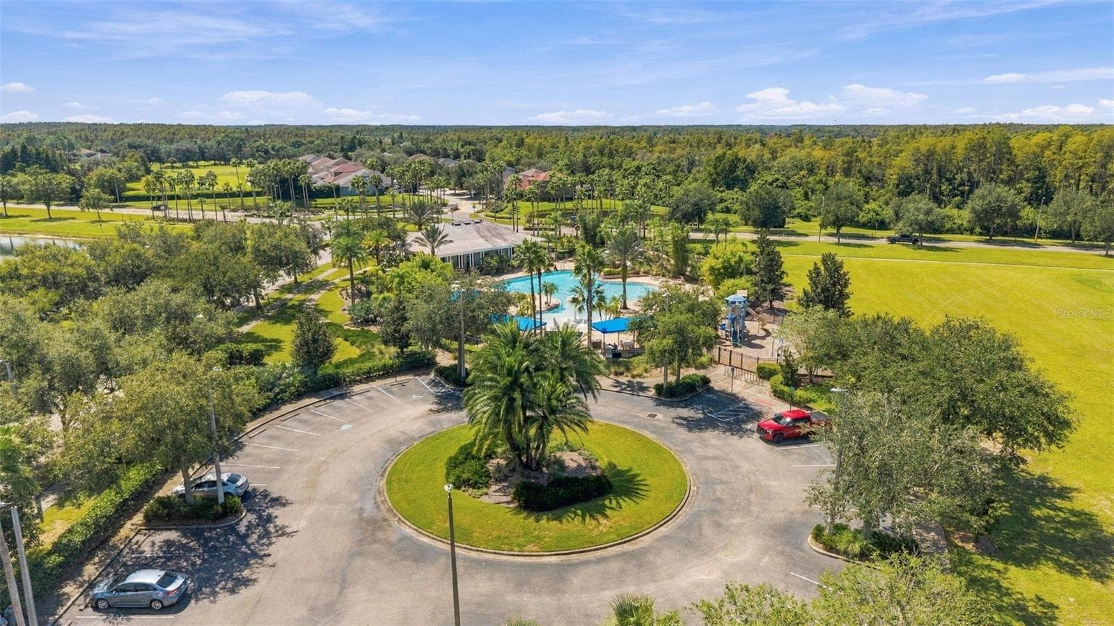 Roundabout - 3508 MAJESTIC VIEW DR, LUTZ