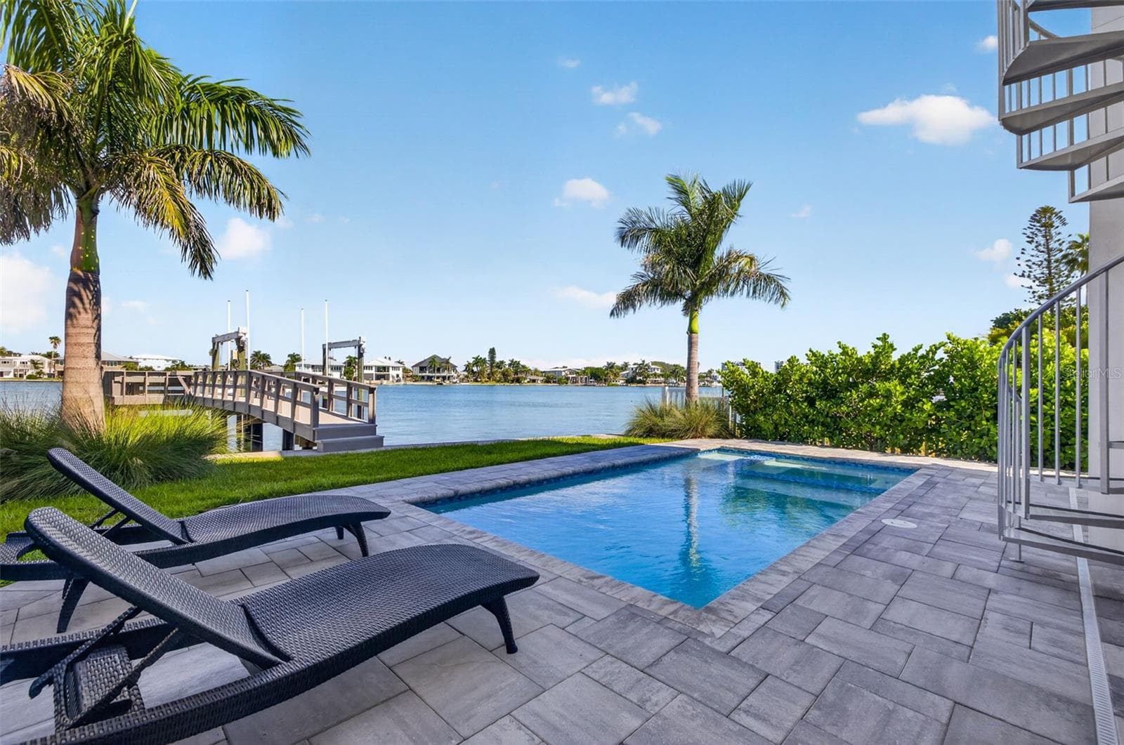Heated pool and spa. - 10209 GULF BLVD, TREASURE ISLAND