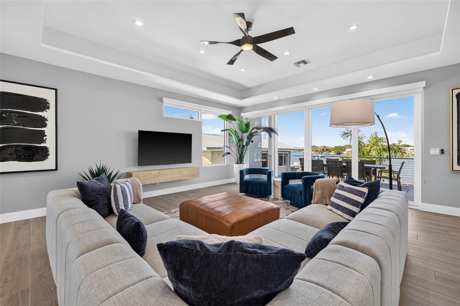 Single Family Residence at 10209 GULF BLVD, TREASURE ISLAND, photo 10 of 75