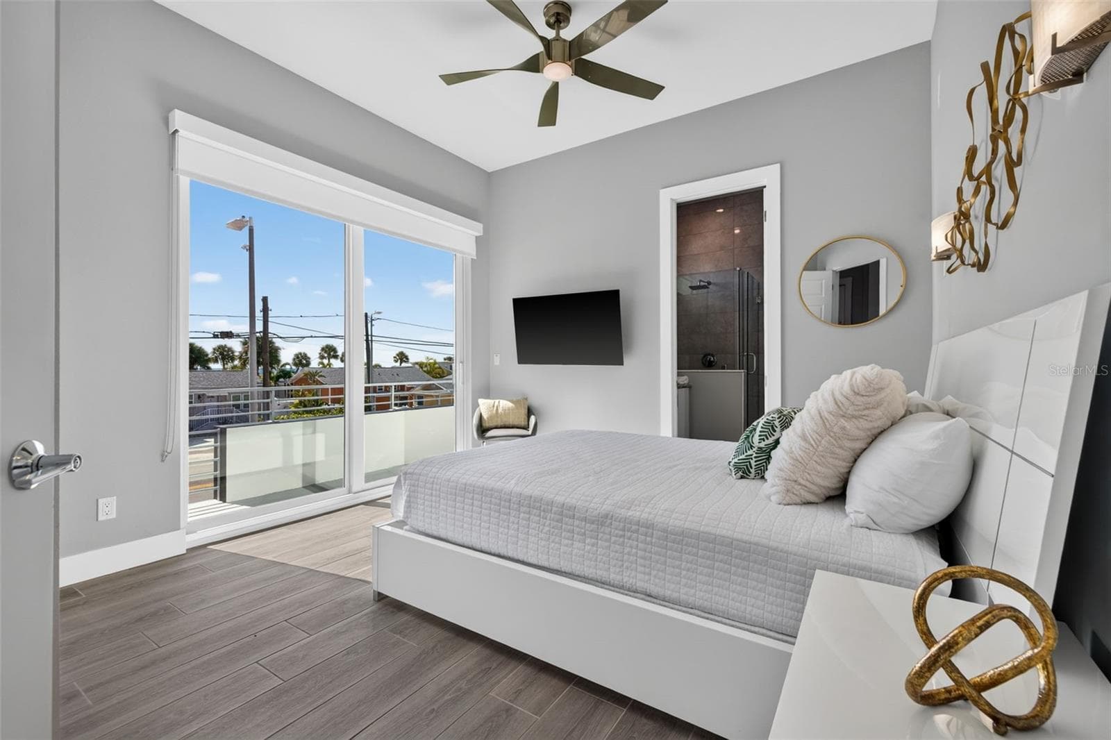 Single Family Residence at 10209 GULF BLVD, TREASURE ISLAND, photo 29 of 75