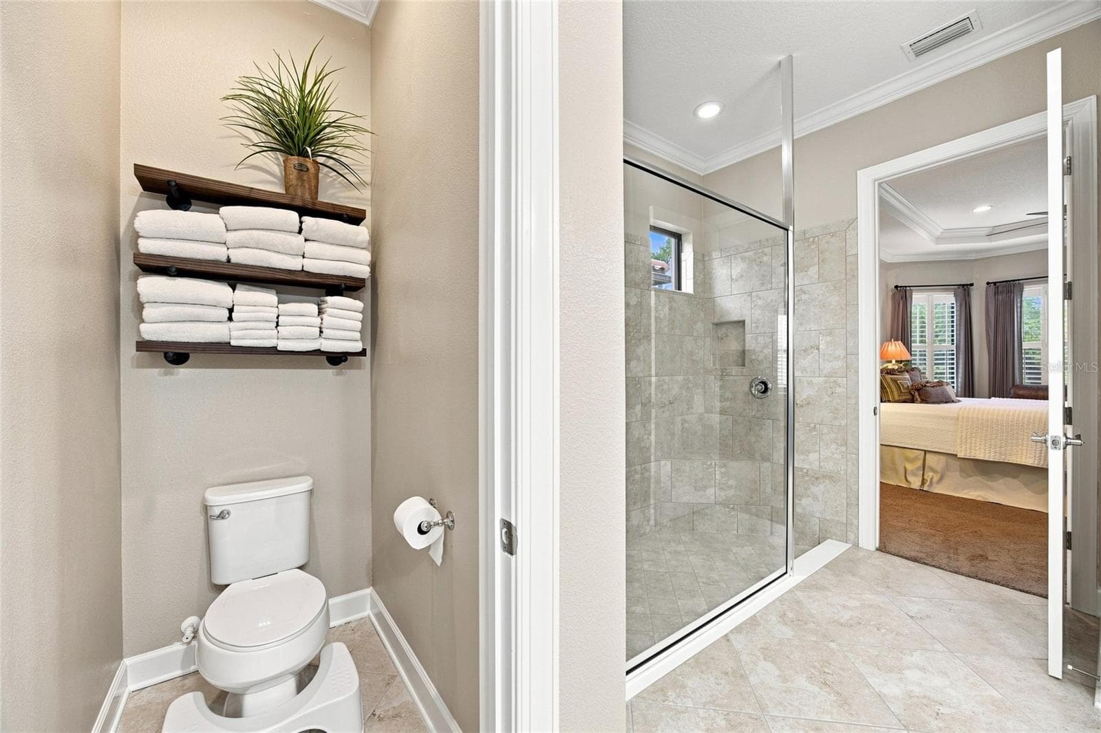 Single Family Residence at 8557 GRAND ALBERATO RD, TAMPA, photo 12 of 55