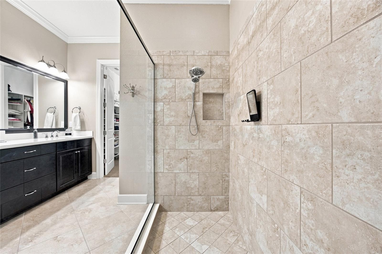 Single Family Residence at 8557 GRAND ALBERATO RD, TAMPA, photo 13 of 55