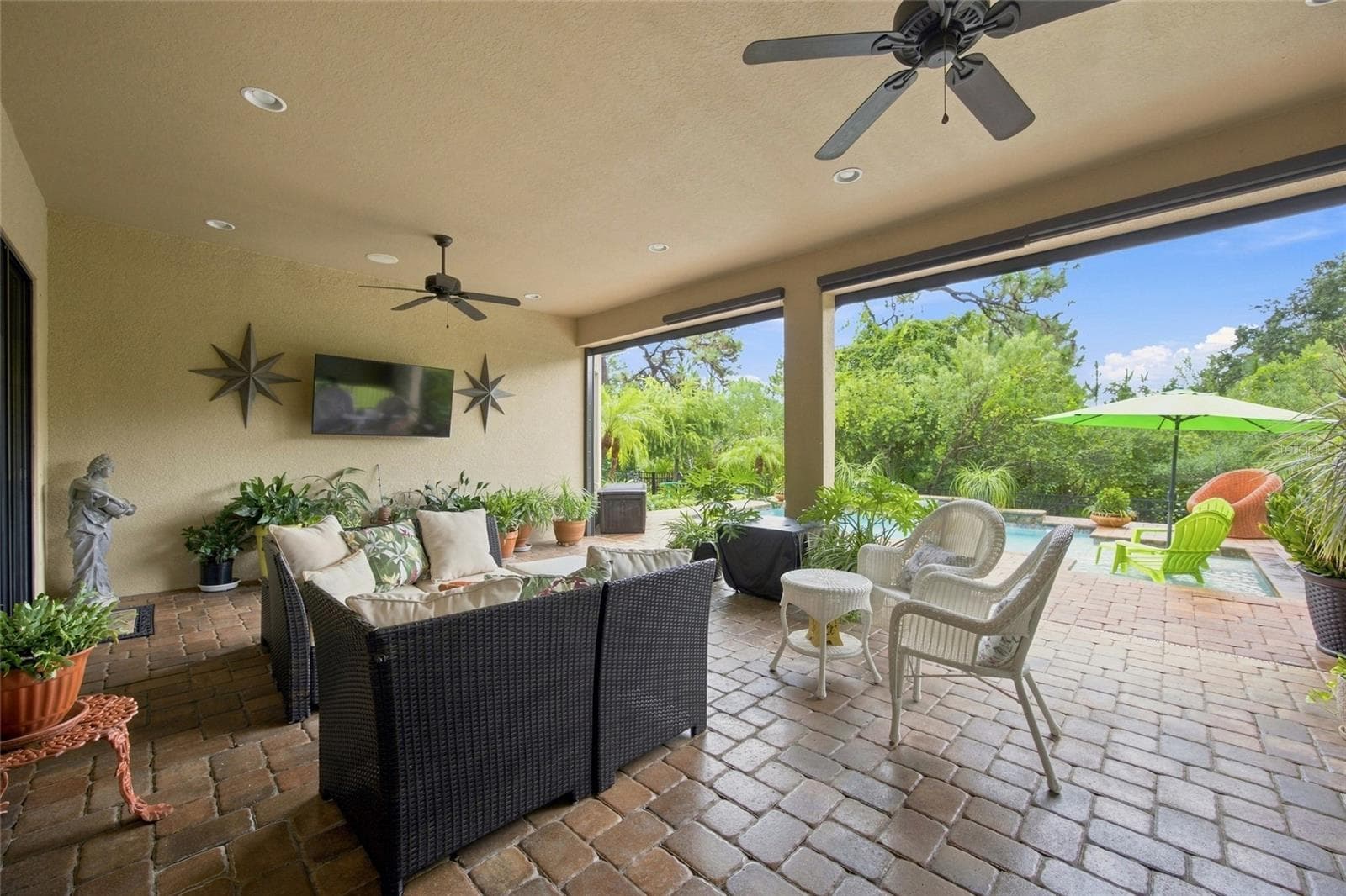 Single Family Residence at 8557 GRAND ALBERATO RD, TAMPA, photo 37 of 55