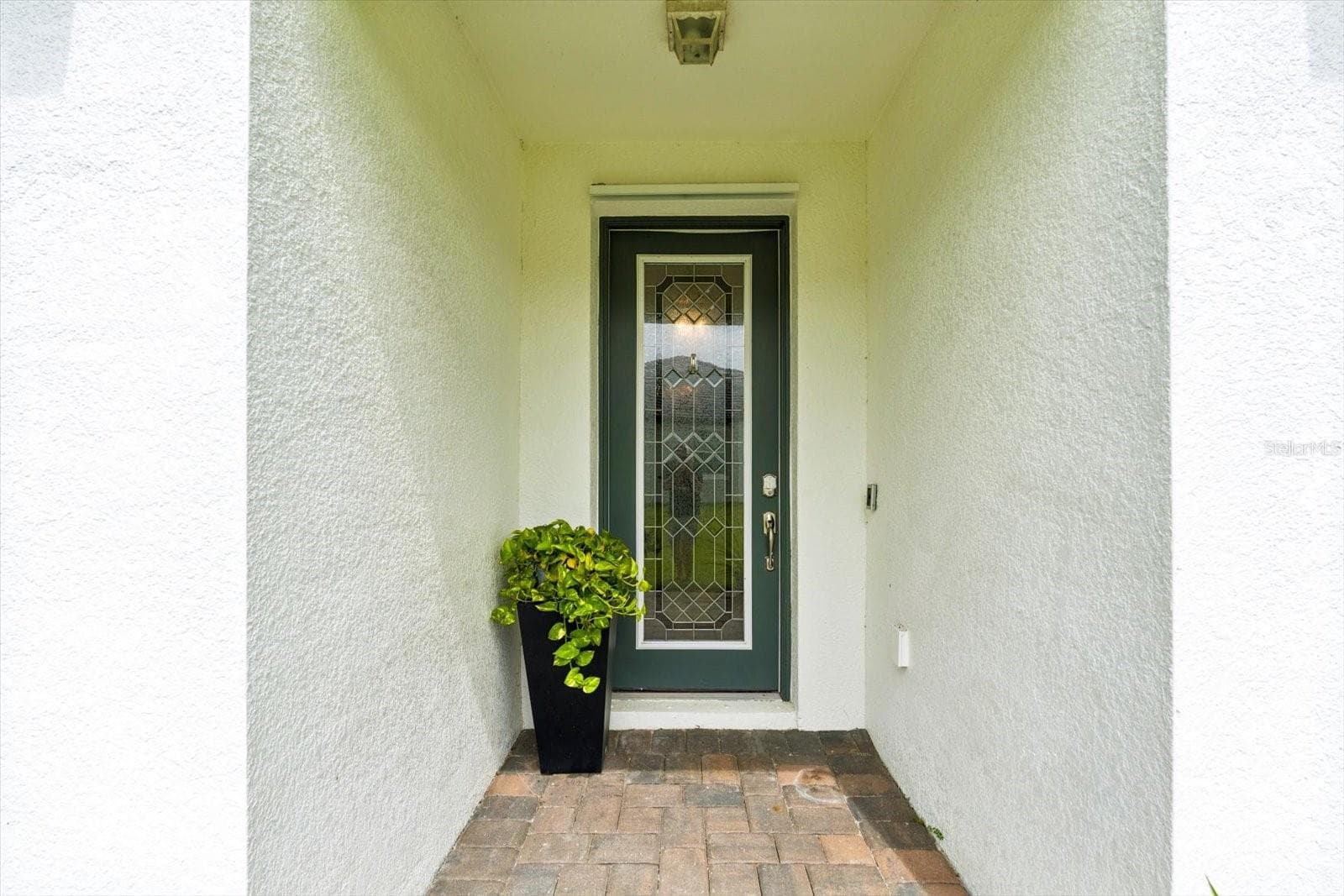 8 FOOT GLASS FRONT DOOR - 2505 AVOLET CT, BRADENTON