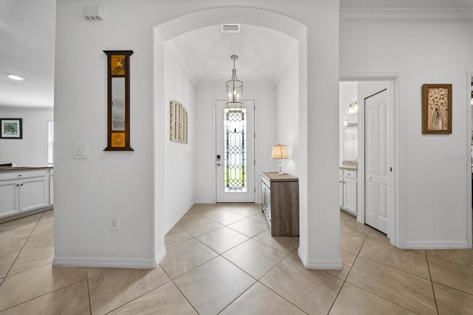 FOYER TO OPEN FLOOR PLAN - 2505 AVOLET CT, BRADENTON