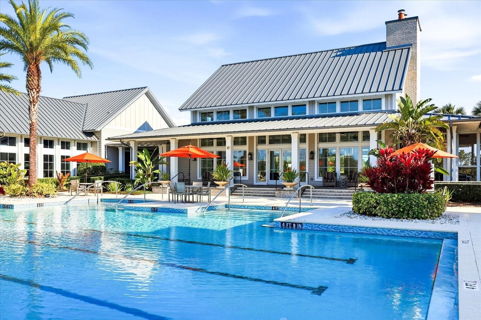 MAIN CLUBHOUSE - 2505 AVOLET CT, BRADENTON