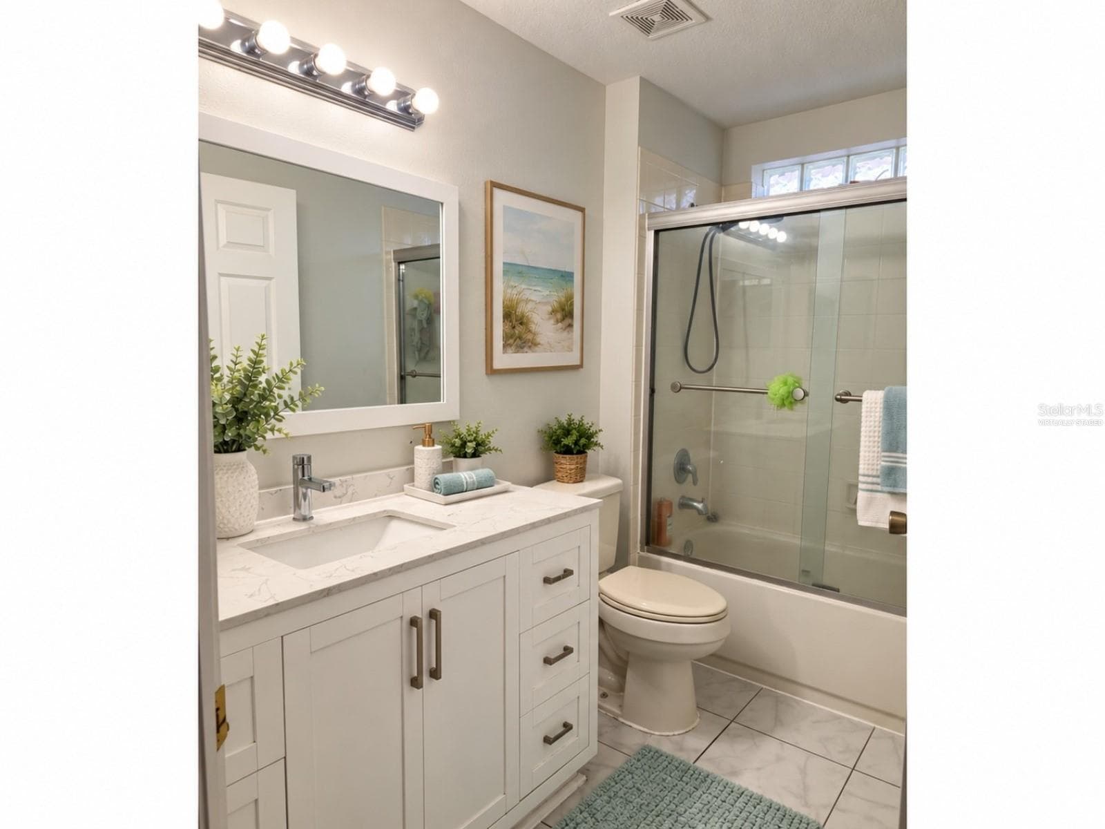 Virtually Staged - 2nd Bathroom - 11125 LAKE TAHOE DR, RIVERVIEW