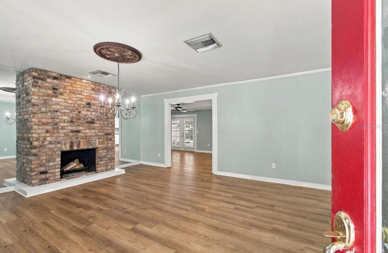 Dining Rm w/ Wood Burning Fireplace - 11626 CARROLLWOOD DR, TAMPA