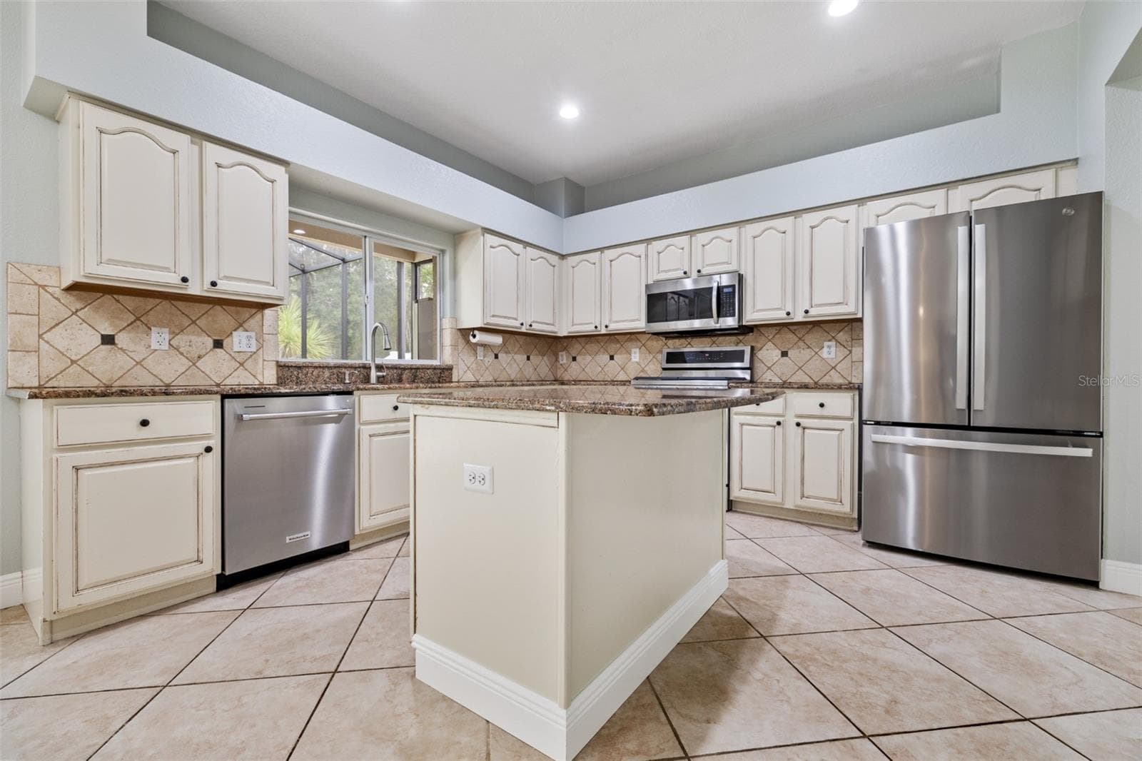 Single Family Residence at 15713 MUIRFIELD DR, ODESSA, photo 14 of 56