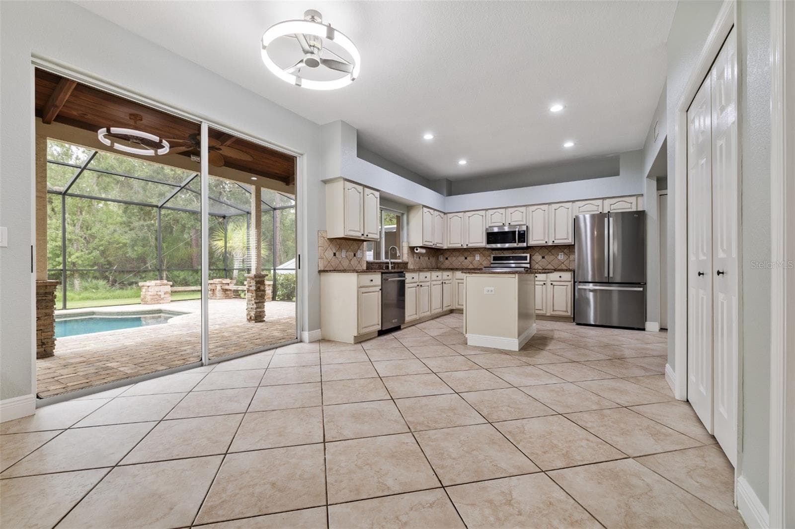 Single Family Residence at 15713 MUIRFIELD DR, ODESSA, photo 15 of 56