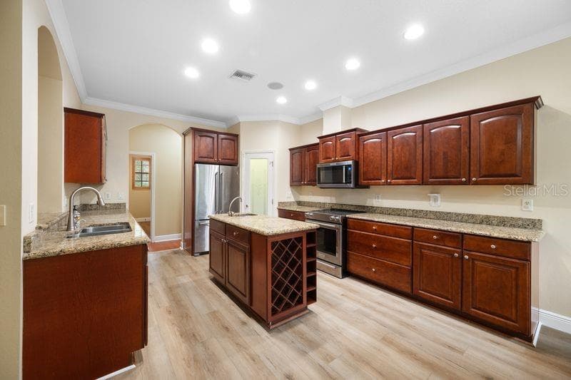 Kitchen - 114 IRWIN ST E, SAFETY HARBOR