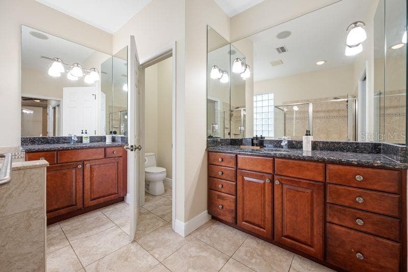 Primary Bathroom - 114 IRWIN ST E, SAFETY HARBOR