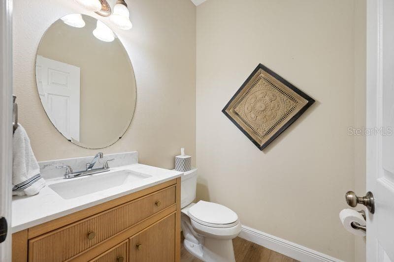Guest Half Bath - 114 IRWIN ST E, SAFETY HARBOR