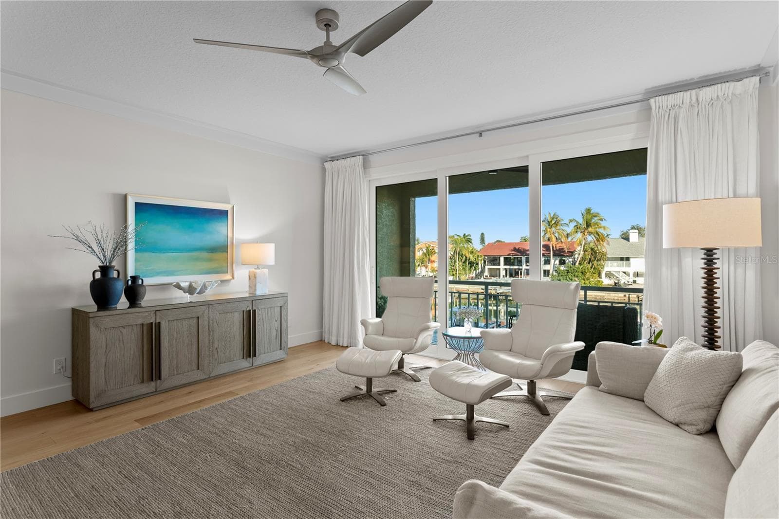 Living room - 1067 PINELLAS BAYWAY S, ST PETERSBURG
