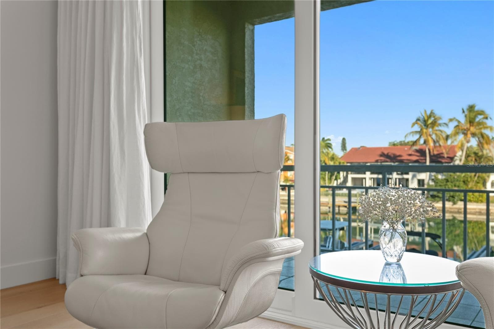 living room view - 1067 PINELLAS BAYWAY S, ST PETERSBURG