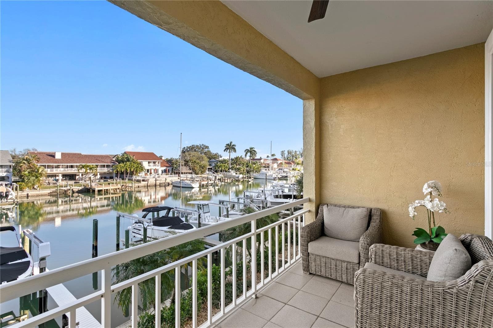 living room balcony - 1067 PINELLAS BAYWAY S, ST PETERSBURG