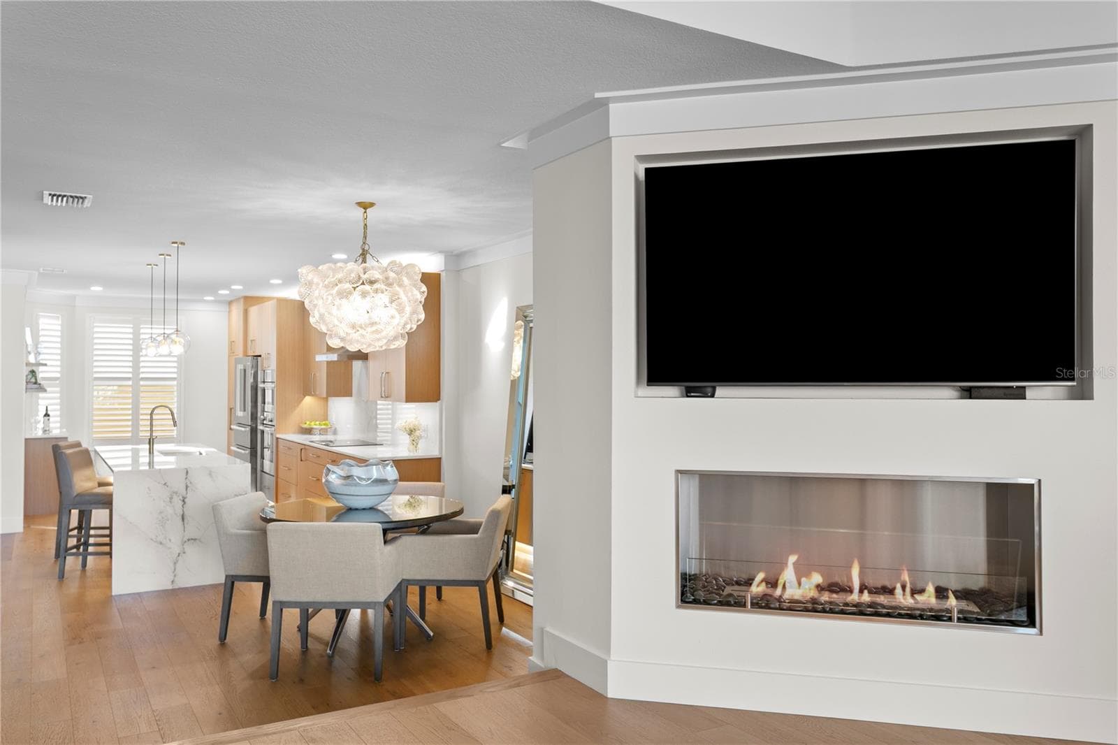 Living room - 1067 PINELLAS BAYWAY S, ST PETERSBURG