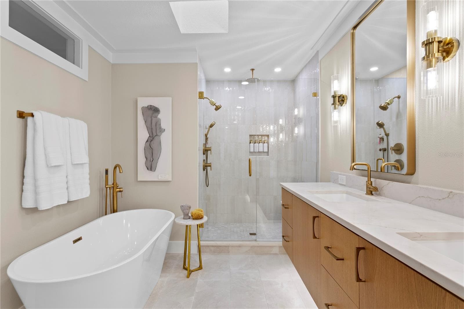 Primary bath - 1067 PINELLAS BAYWAY S, ST PETERSBURG