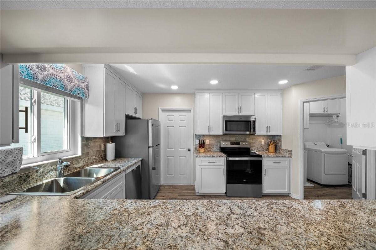 Villa at 13618 SW 111TH CIR, DUNNELLON, photo 11 of 82