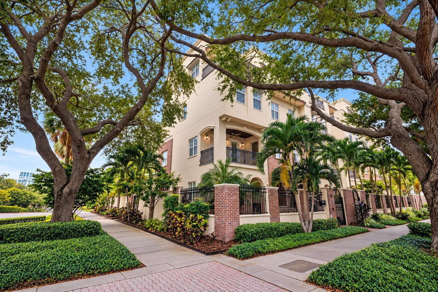 Front of home - 500 BEACH DR NE, ST PETERSBURG