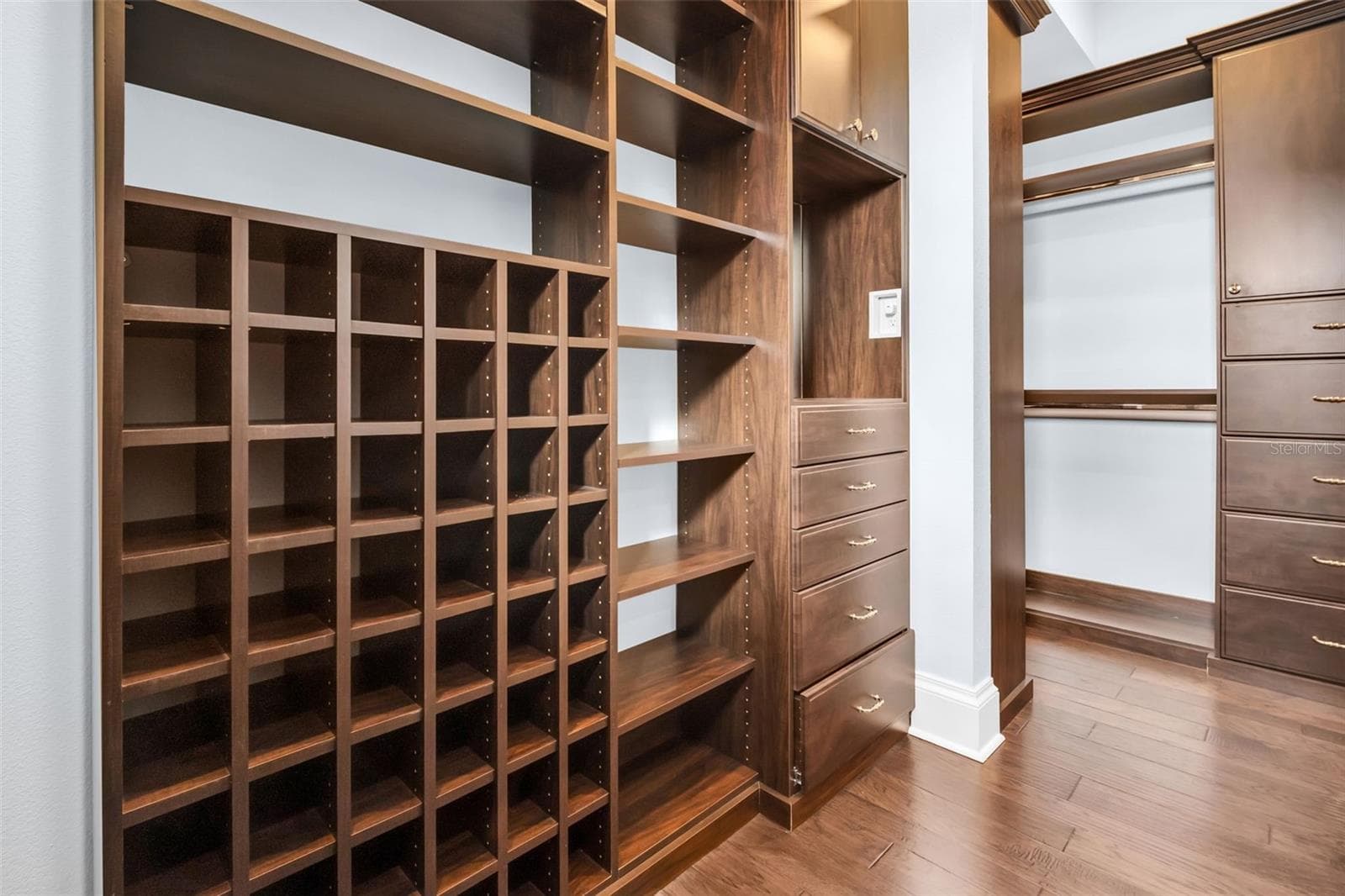 Primary closet - 500 BEACH DR NE, ST PETERSBURG