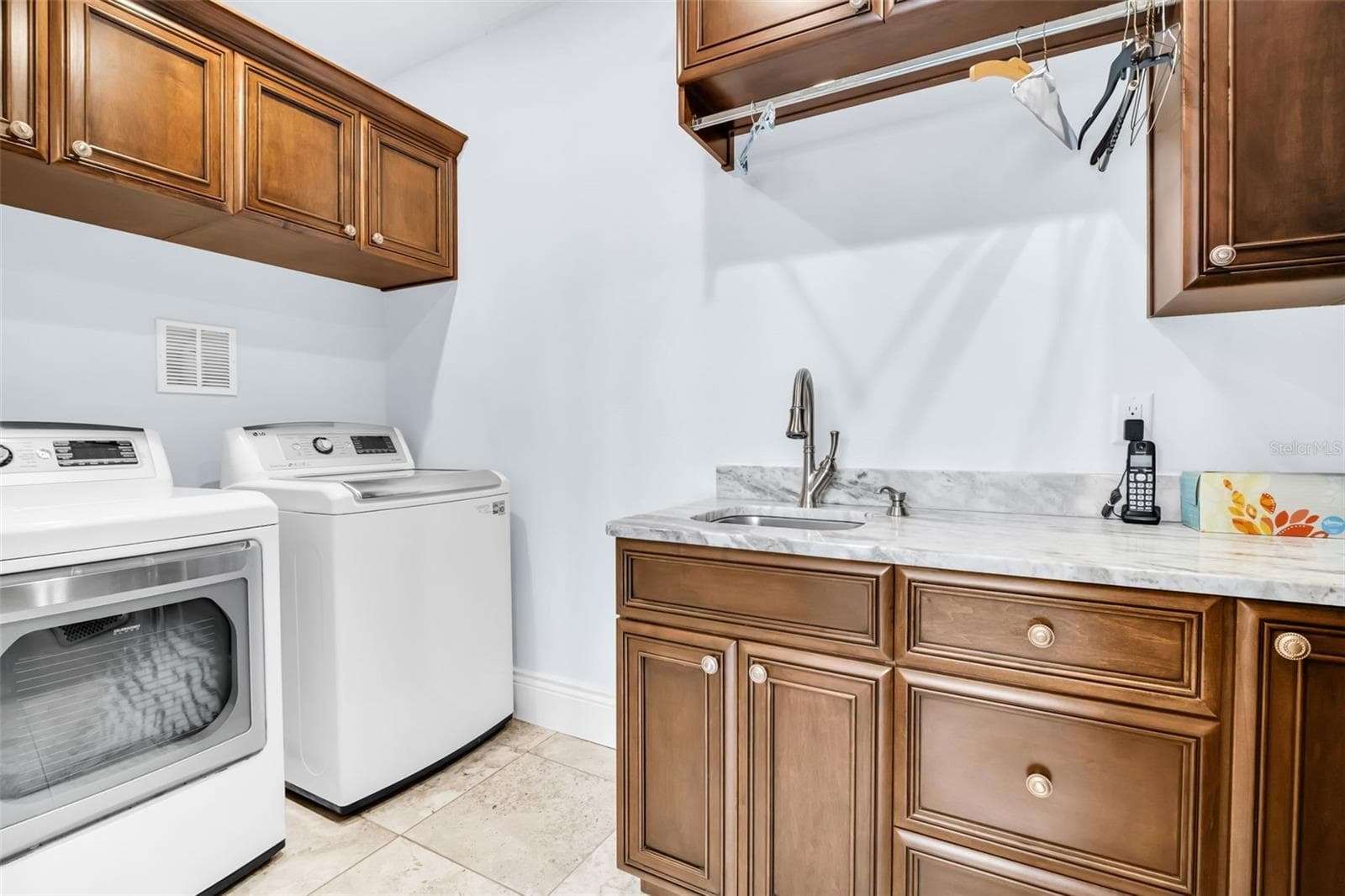 laundry room - 500 BEACH DR NE, ST PETERSBURG